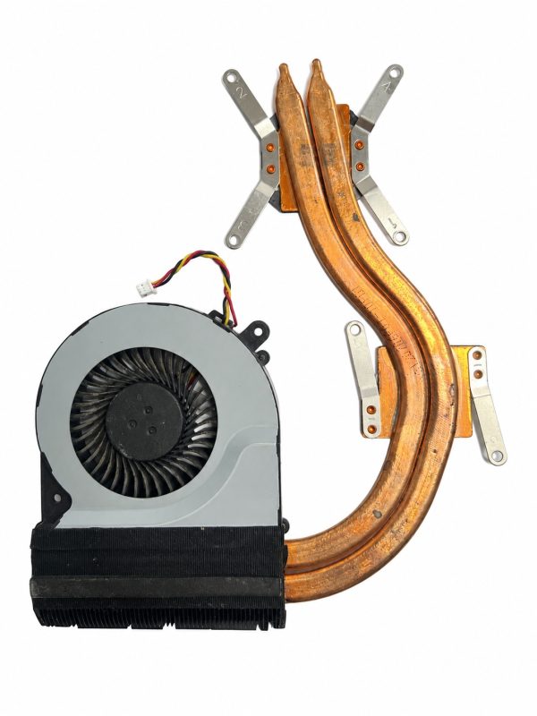 Toshiba Satellite C870 / C875 aušinimo sistema – baltame fone Toshiba Satellite C870 / C875 aušinimo sistema baltame fone