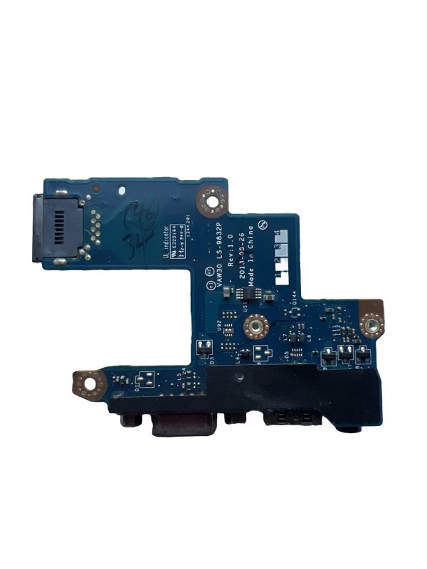 Dell Latitude E5440 USB AUDIO VGA jungčių plokštė LS-9832P – baltame fone Dell Latitude E5440 USB AUDIO VGA jungčių plokštė LS-9832P baltame fone