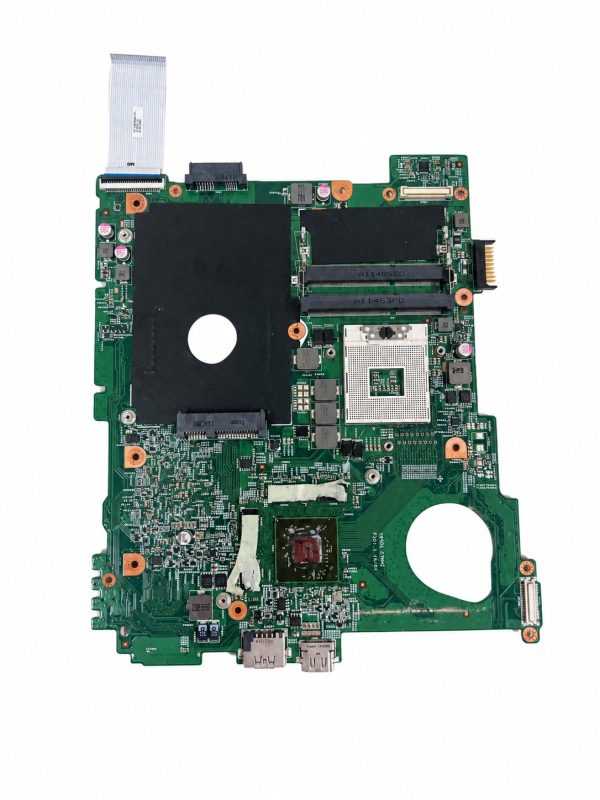 Dell Vostro 3550 pagrindinė plokštė – naudota, veikianti baltame fone