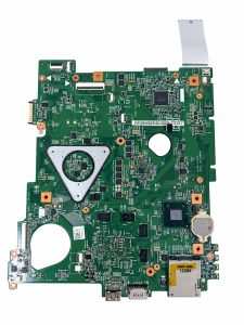 Dell Vostro 3550 pagrindinė plokštė – naudota, veikianti – baltame fone Dell Vostro 3550 pagrindinė plokštė – naudota, veikianti baltame fone