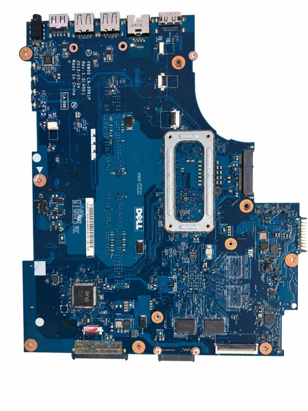 Dell Inspiron 5537 pagrindinė plokštė LA-9981P – naudota, veikianti baltame fone