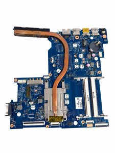 HP 15-ac pagrindinė plokštė su Intel Pentium 3825U – naudota, veikianti baltame fone