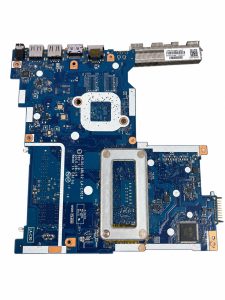HP 15-ac pagrindinė plokštė su Intel Pentium 3825U – naudota, veikianti – baltame fone HP 15-ac pagrindinė plokštė su Intel Pentium 3825U – naudota, veikianti baltame fone