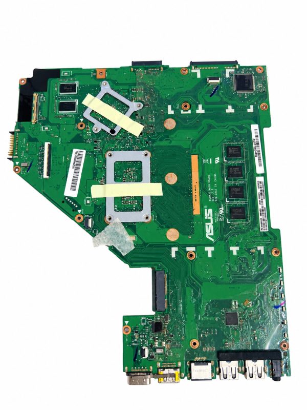 ASUS X552E pagrindinė plokštė – naudota, veikianti – baltame fone ASUS X552E pagrindinė plokštė – naudota, veikianti baltame fone