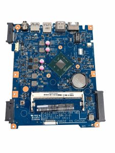 Acer Aspire ES1-512 pagrindinė plokštė 448.03707.0011 – naudota, veikianti baltame fone