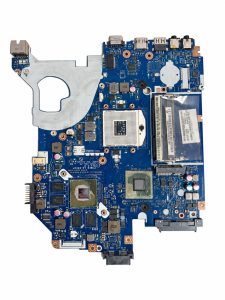 Packard Bell P5WS0 pagrindinė plokštė – naudota, veikianti baltame fone