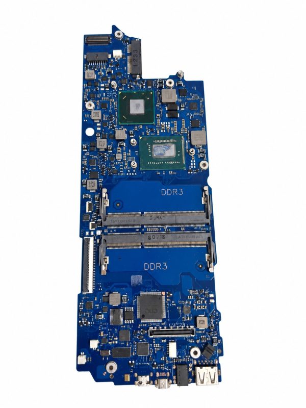 Samsung NP900X4D pagrindinė plokštė – naudota, veikianti baltame fone
