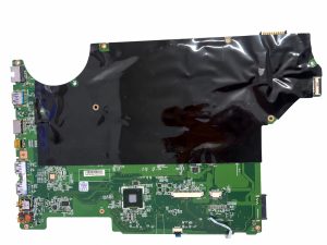 MSI GE72 2QC Apache pagrindinė plokštė – naudota, veikianti baltame fone
