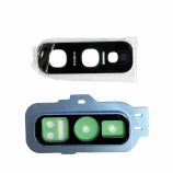 Samsung Galaxy S10e G970 galinės kameros stikliukas Prism Blue (mėlynas) baltame fone